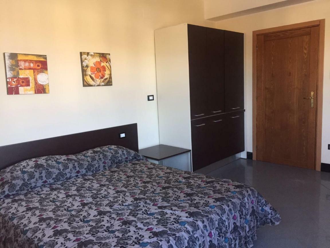 Via Sant'Elena 42 Apartman Catanzaro Kültér fotó