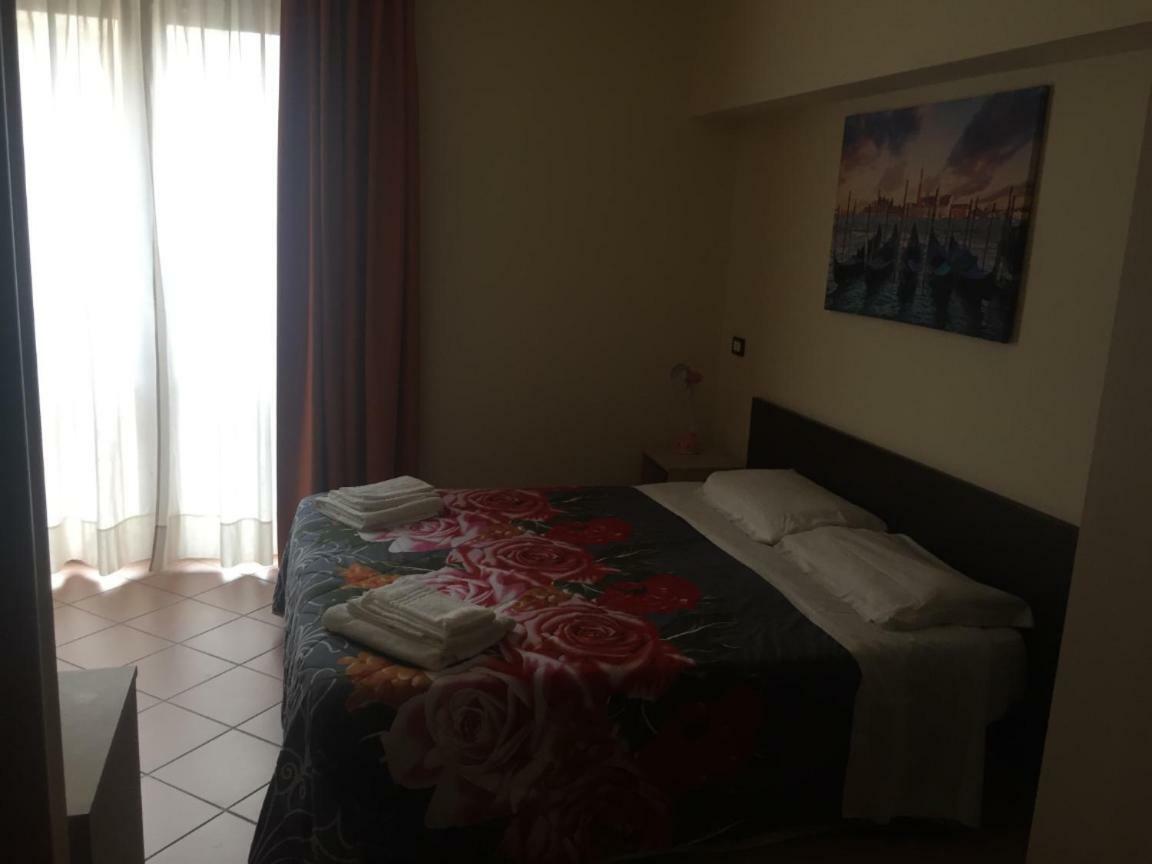 Via Sant'Elena 42 Apartman Catanzaro Kültér fotó