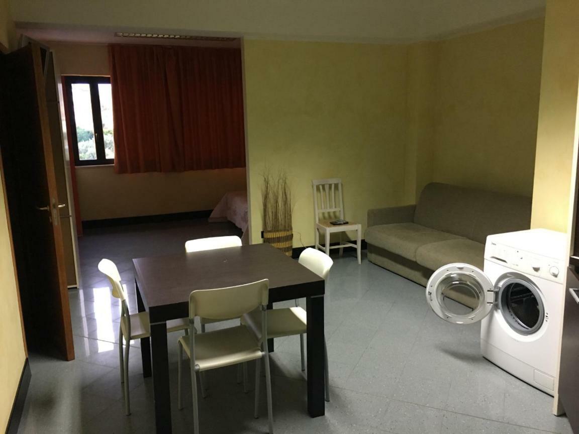 Via Sant'Elena 42 Apartman Catanzaro Kültér fotó